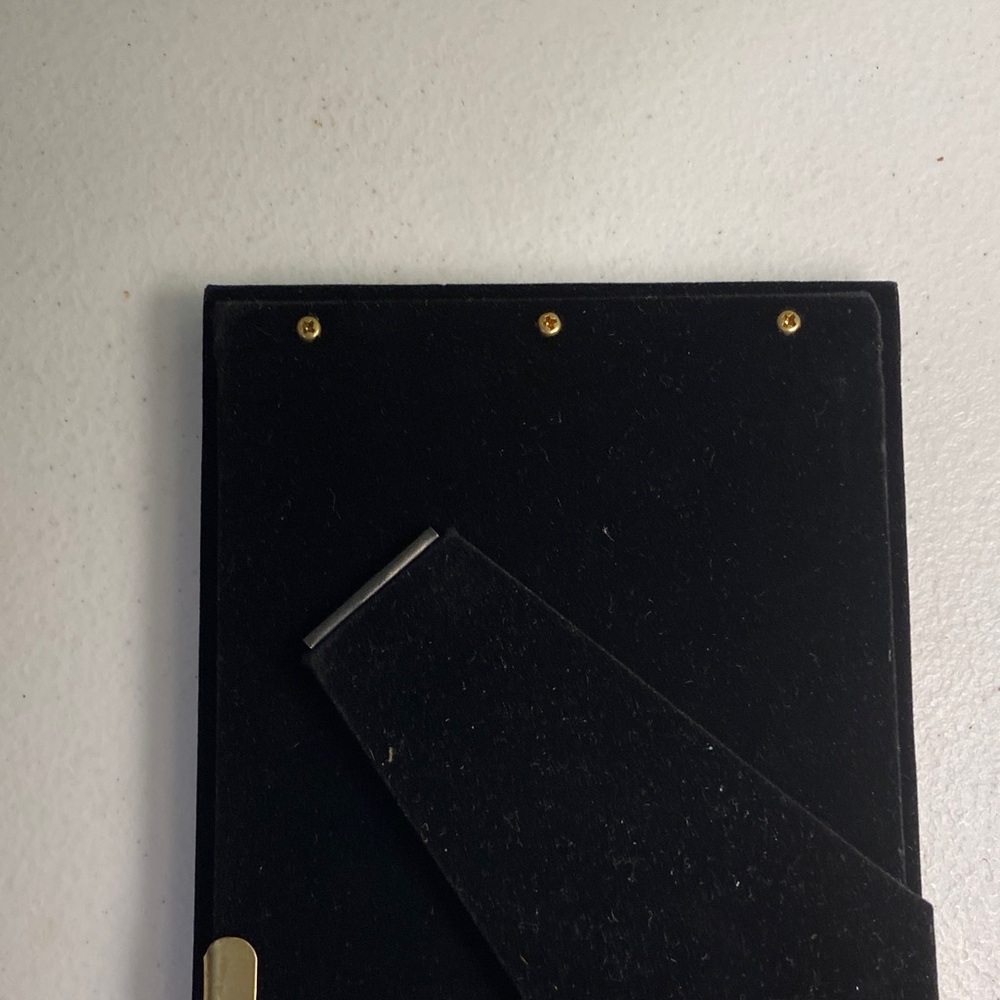Elegant Gold Tone Ribbed Texture Picture Frame - Picture 6 of 11